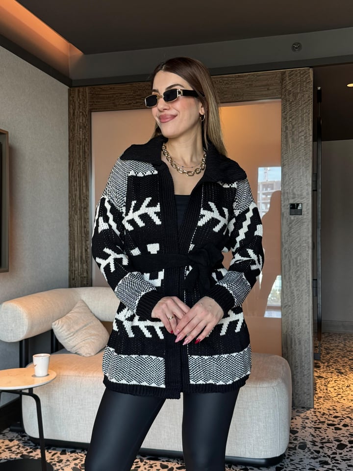 Cathy Siyah Desenli Triko Hırka