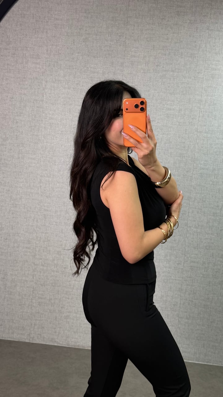 Cely Siyah Omuzu Tokalı Bluz
