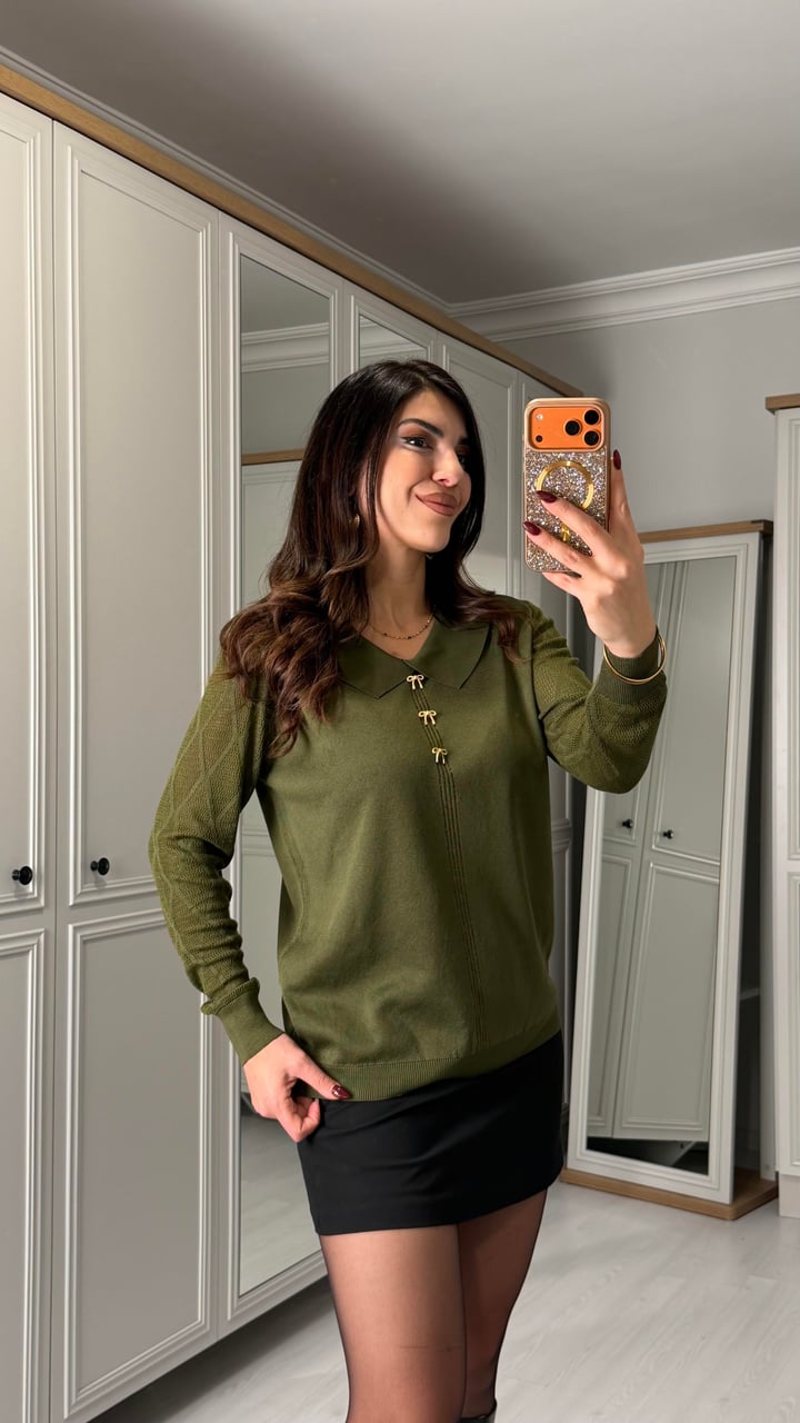 Daria Yeşil Yakalı Kol Detaylı Bluz