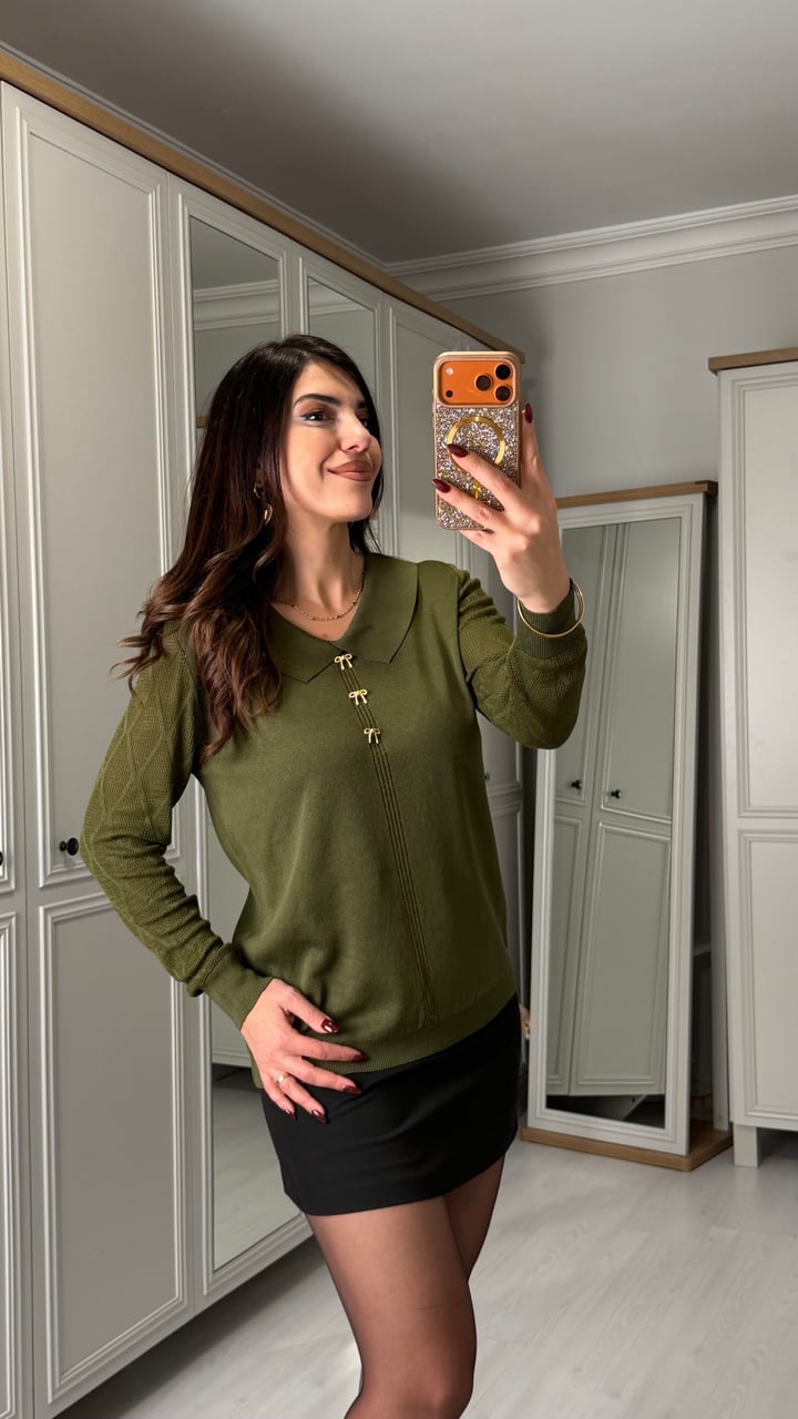 Daria Yeşil Yakalı Kol Detaylı Bluz