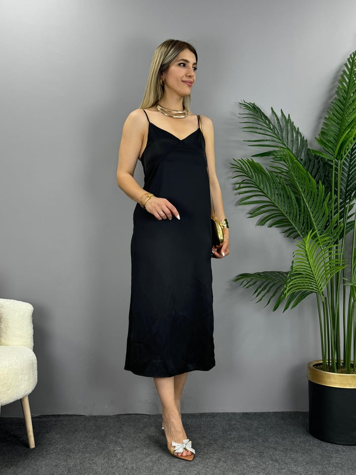 Dres Siyah İp Askılı Saten Elbise