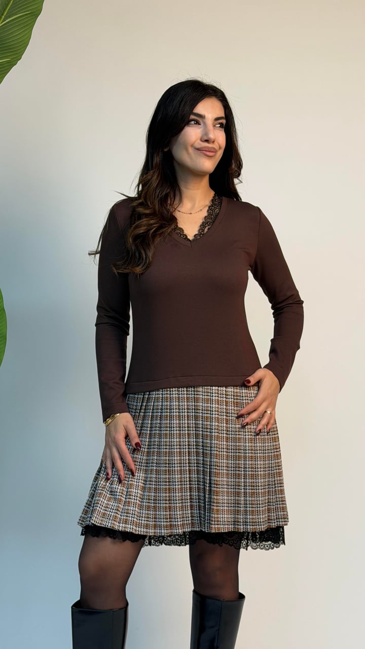Emilia Kahverengi  Dantelli V Yaka Pileli Elbise