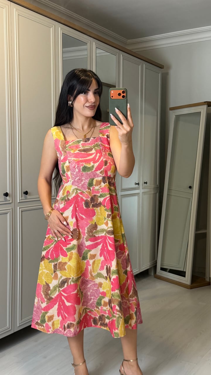 Eris Pembe Kare Yaka Gipeli Elbise