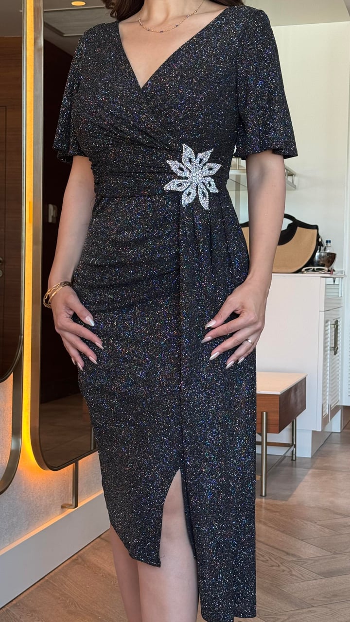 Isabella Siyah Beli Çiçek Motif Taşlı Elbise