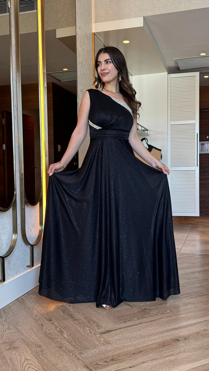 Juliya Siyah Yaka ve Bel Taş Şeritli Abiye Elbise