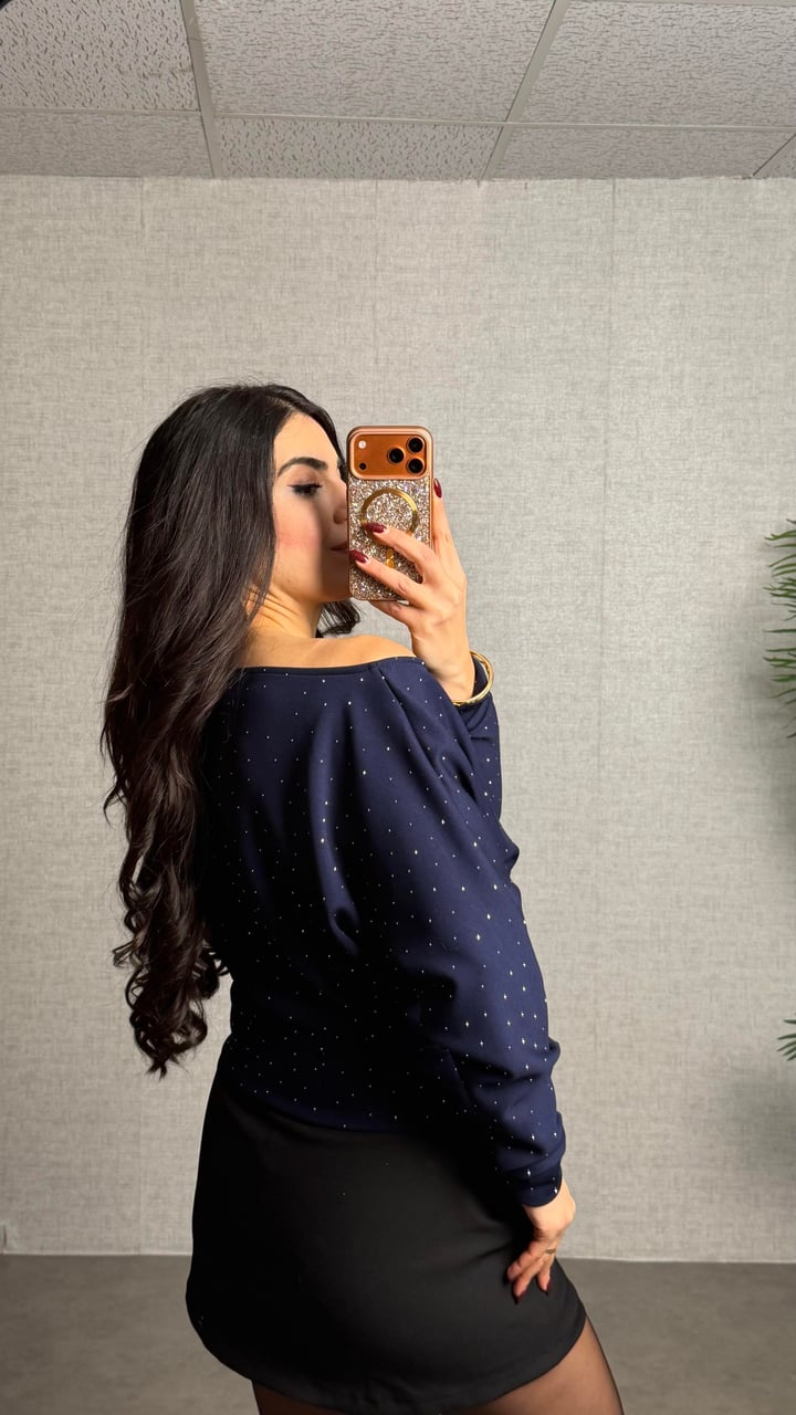 Karina Lacivert Taşlı Kayık Yaka Bluz
