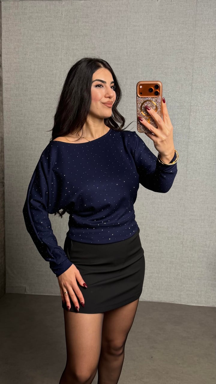 Karina Lacivert Taşlı Kayık Yaka Bluz