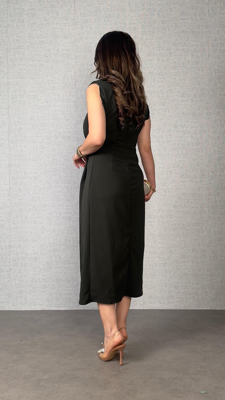 Lady Yeşil Broş Detaylı Midi Boy Elbise