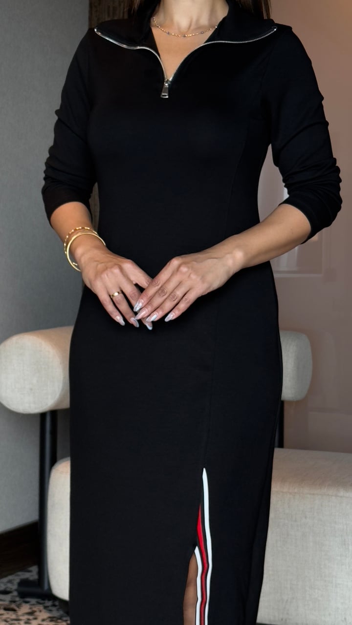 Lami Siyah Polo Yaka Yırtmaç Ribanalı Model Elbise