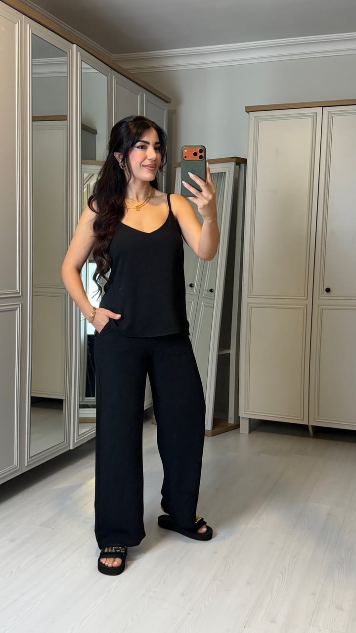Laura Siyah İp Askılı Aerobin İkili Takım