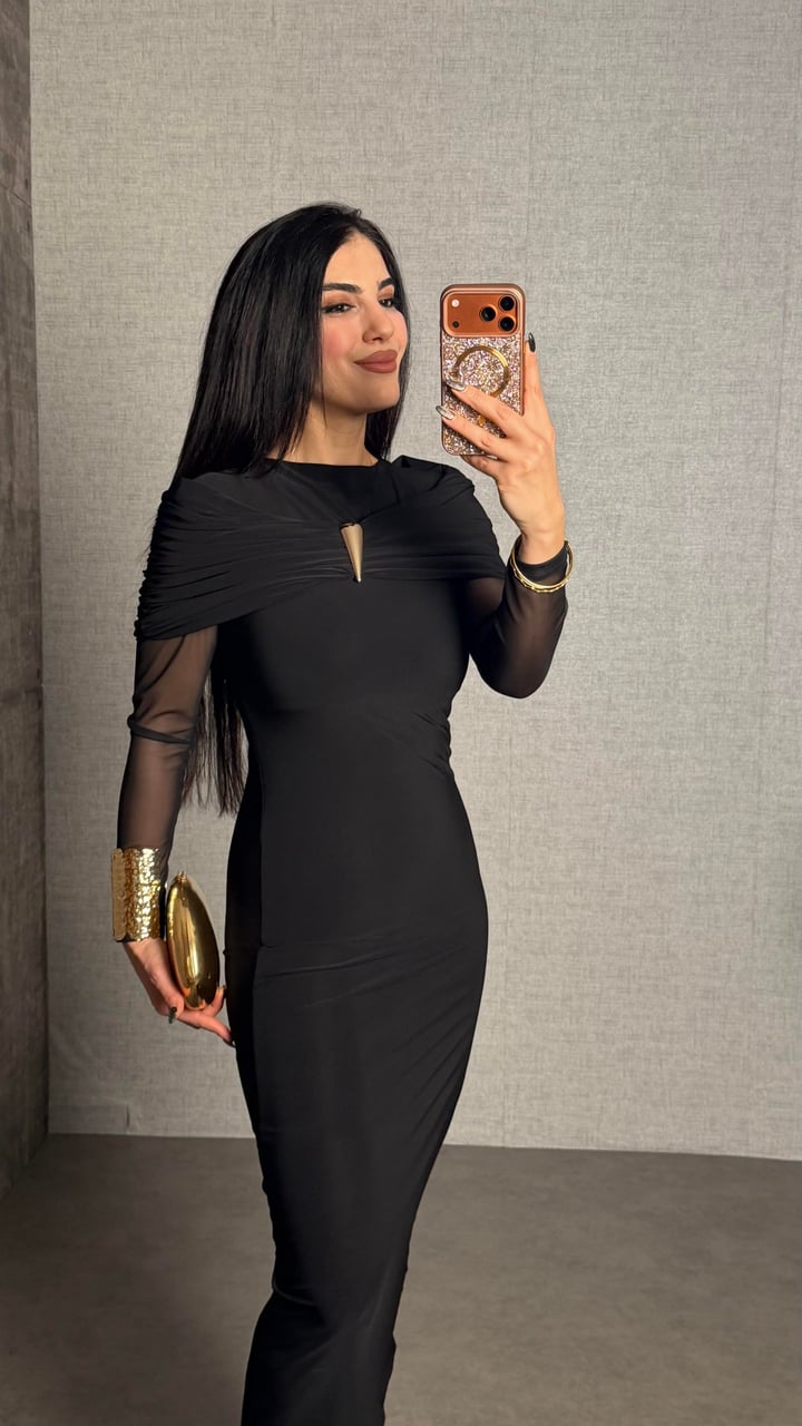 Linda Siyah Şal Yaka Gold Broşlu Sandy Elbise