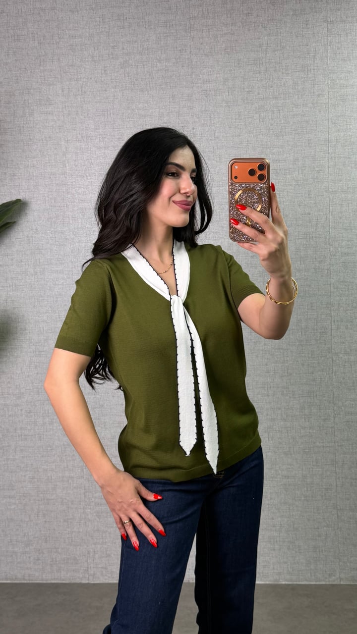 Lisa Yeşil Yakalı Kısa Kollu Bluz