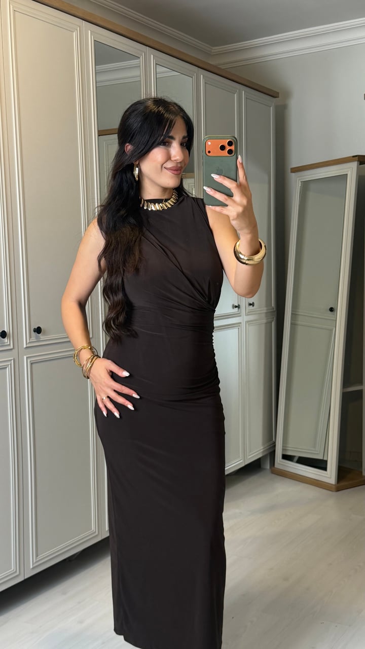Lizy Kahverengi Yırtmaçlı Sandy Elbise