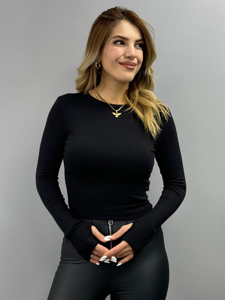 Lobu Siyah Parmak Geçmeli Bluz