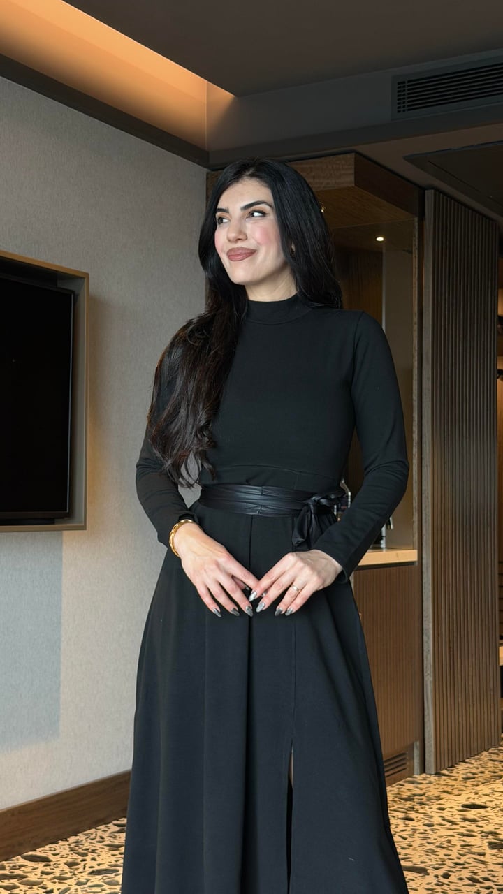 Love Siyah Kuşaklı Triko Elbise