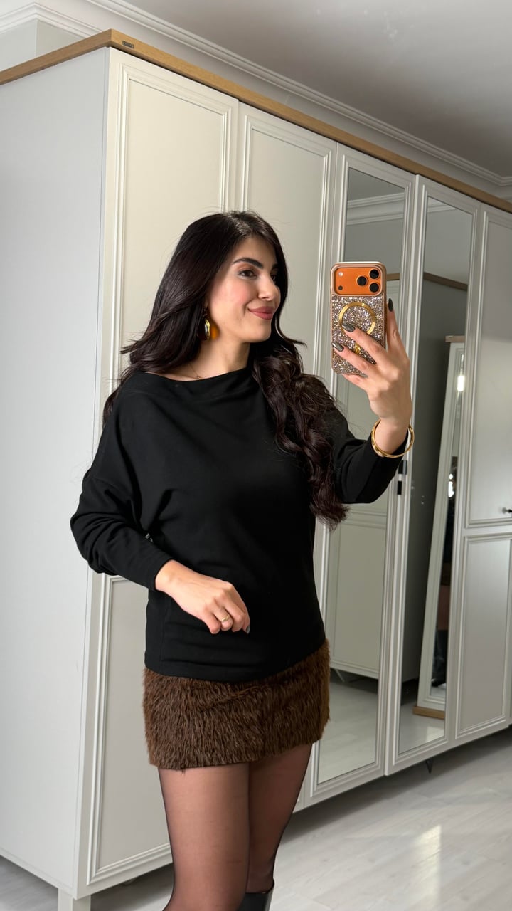 Lucie Siyah Kayık Yaka Bluz