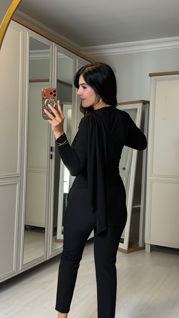 Maes Siyah Gold Tokalı Sandy Bluz
