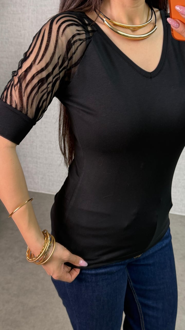 Meloni Siyah Zebra Kol Dantelli Kısa Kol Bluz