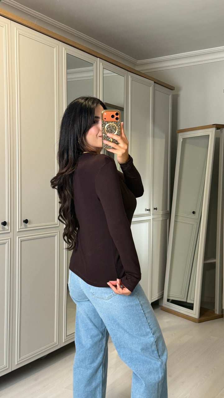 Mily Kahverengi Düğmeli Yumoş Hırka