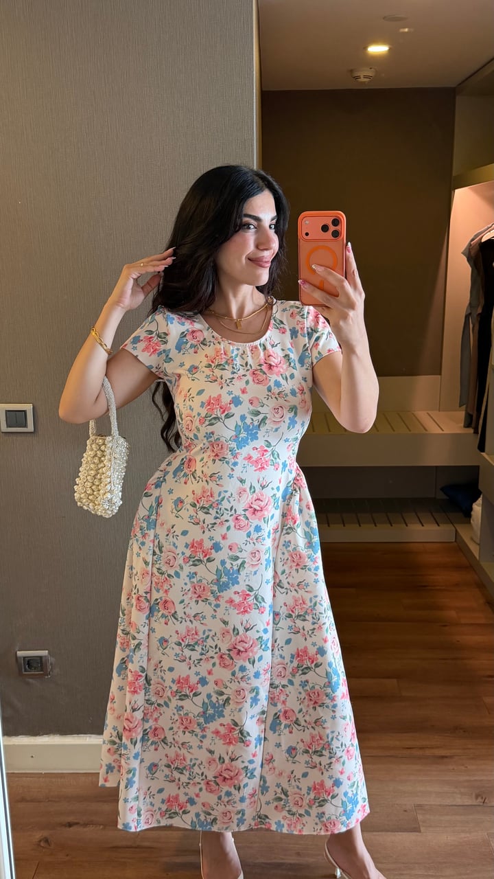 Nissa Pembe Çiçek Desenli Elbise