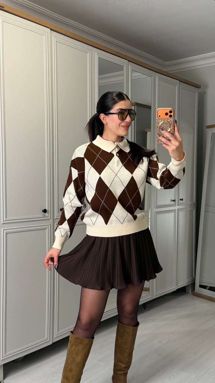 Olena Kahverengi Ekru Baklava Desen Triko Kazak