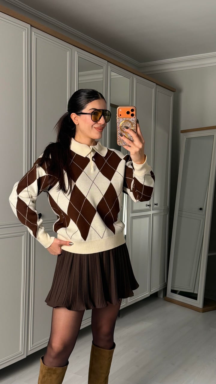 Olena Kahverengi Ekru Baklava Desen Triko Kazak