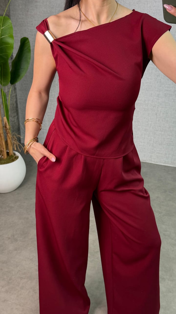 Olga Bordo Gold Tokalı Kayık Yaka Crep İkili Takım