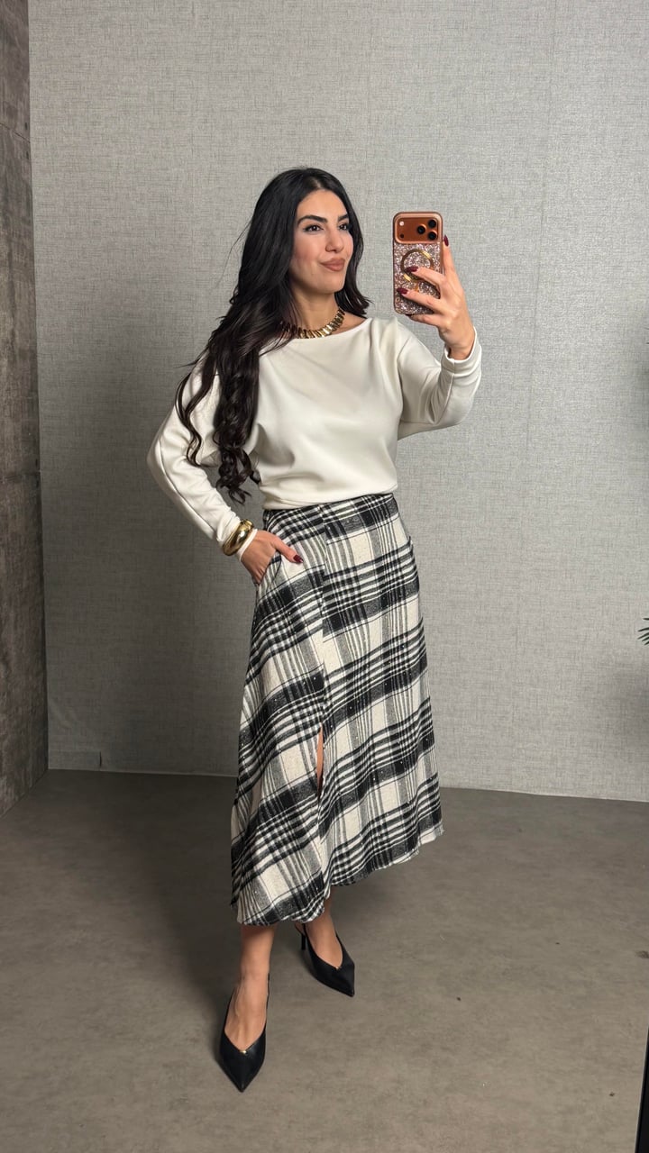 Raisa Siyah Taşlı Ekose Etek