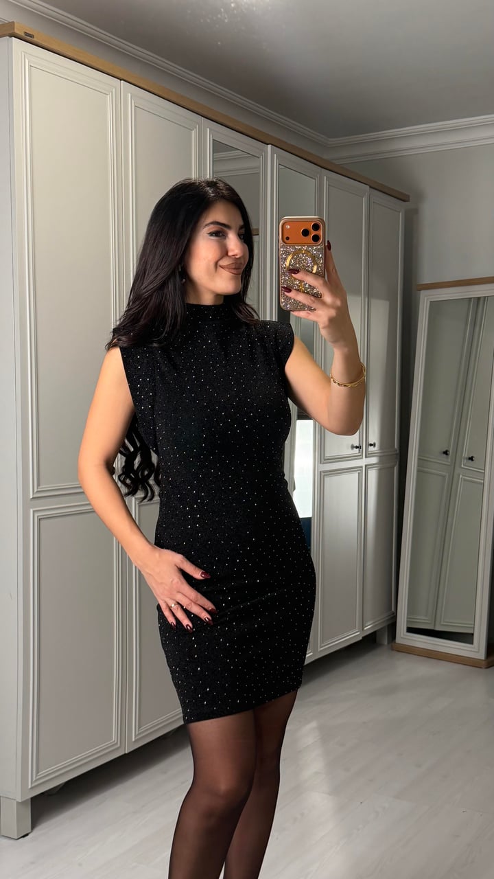 Raluca Siyah Omuz Detaylı Taşlı Elbise