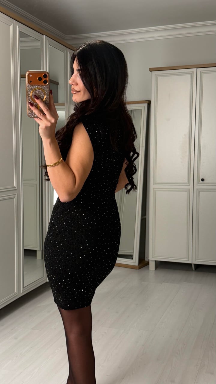 Raluca Siyah Omuz Detaylı Taşlı Elbise