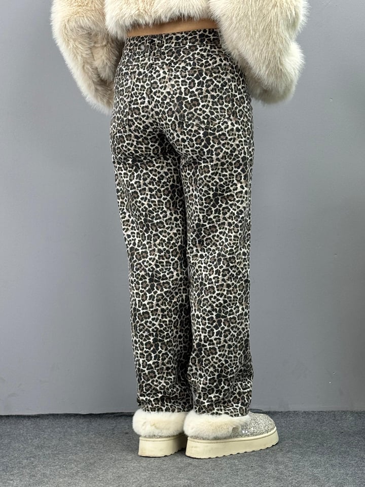 Regina Gabardin Leopar Jean