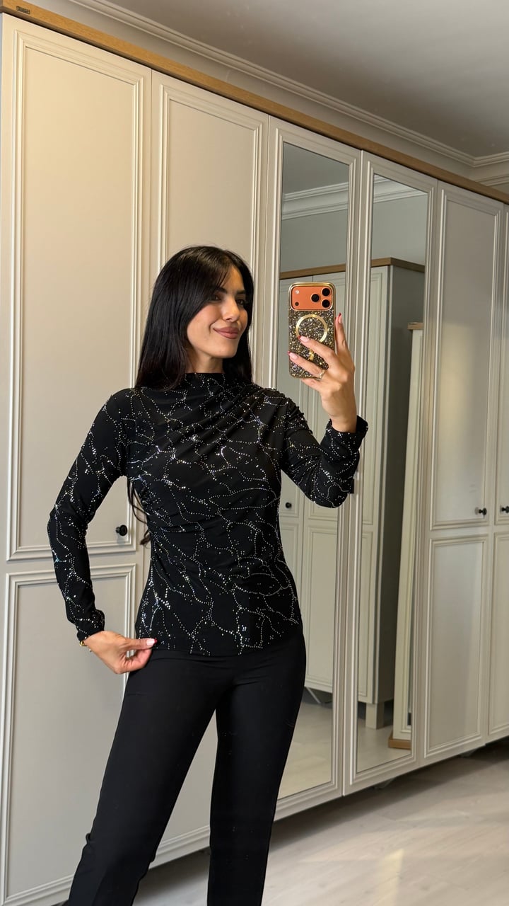 Rela Siyah Taşlı Sandy Bluz