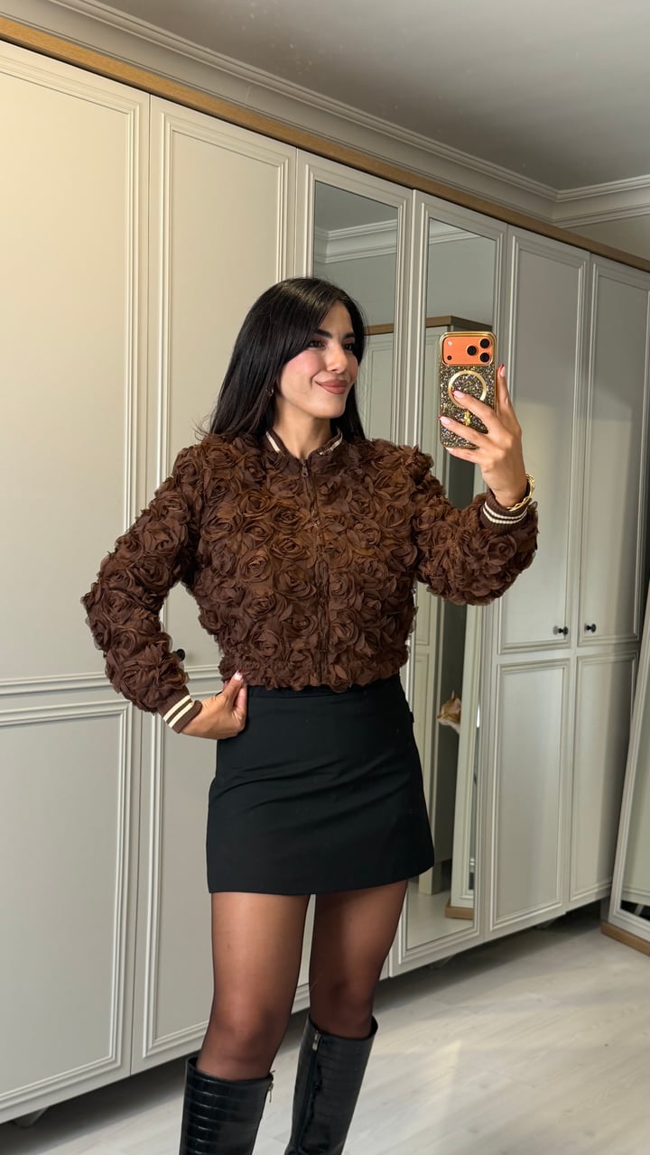 Roos Kahverengi Tasarım Gül İşlemeli Ceket