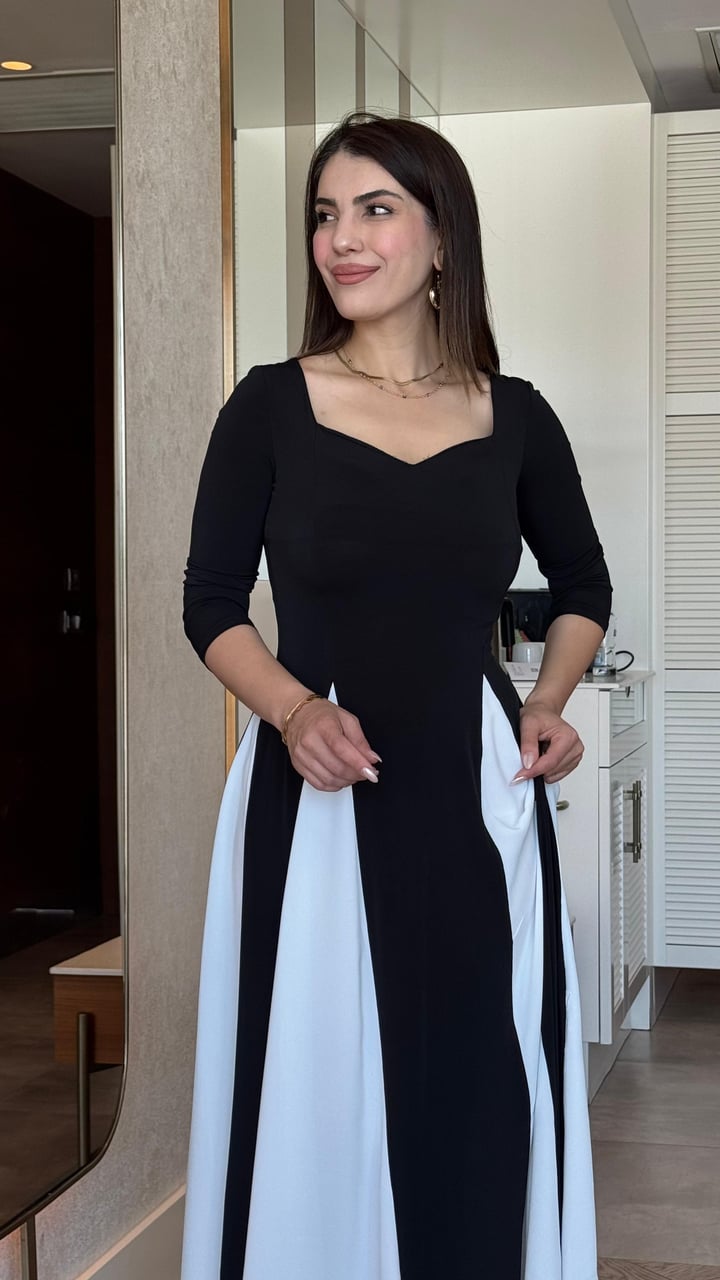 Saga Siyah Beyaz Desenli Maxi Elbise
