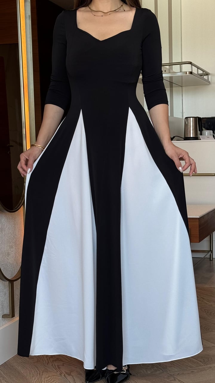 Saga Siyah Beyaz Desenli Maxi Elbise