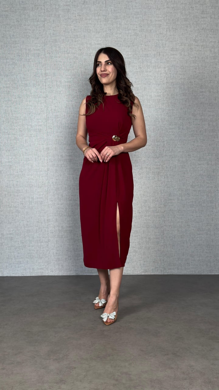 Sasa Bordo Broş Detaylı Yırtmaçlı Elbise