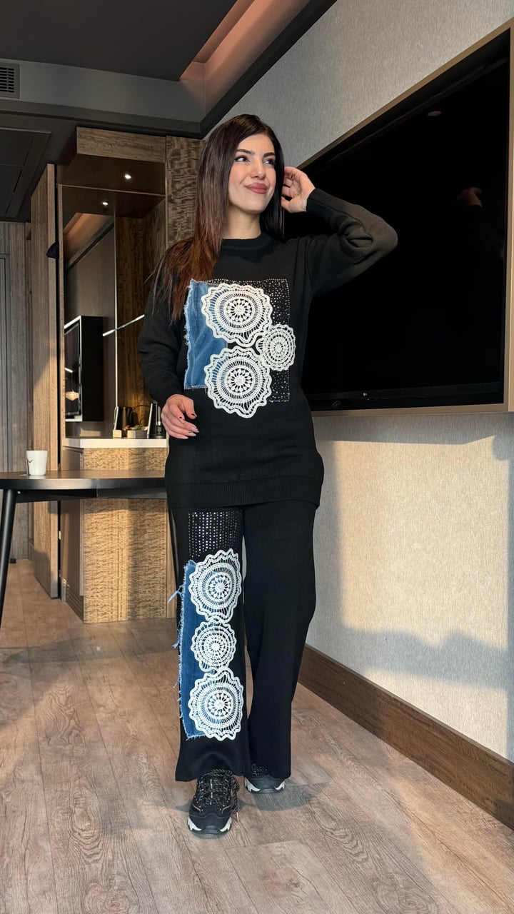 Siyah Tasarım Dantel Motifli İkili Triko Takım 