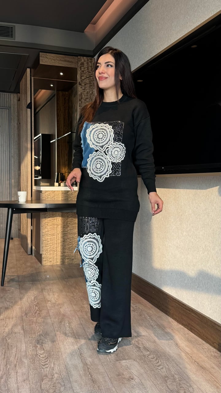 Siyah Tasarım Dantel Motifli İkili Triko Takım 
