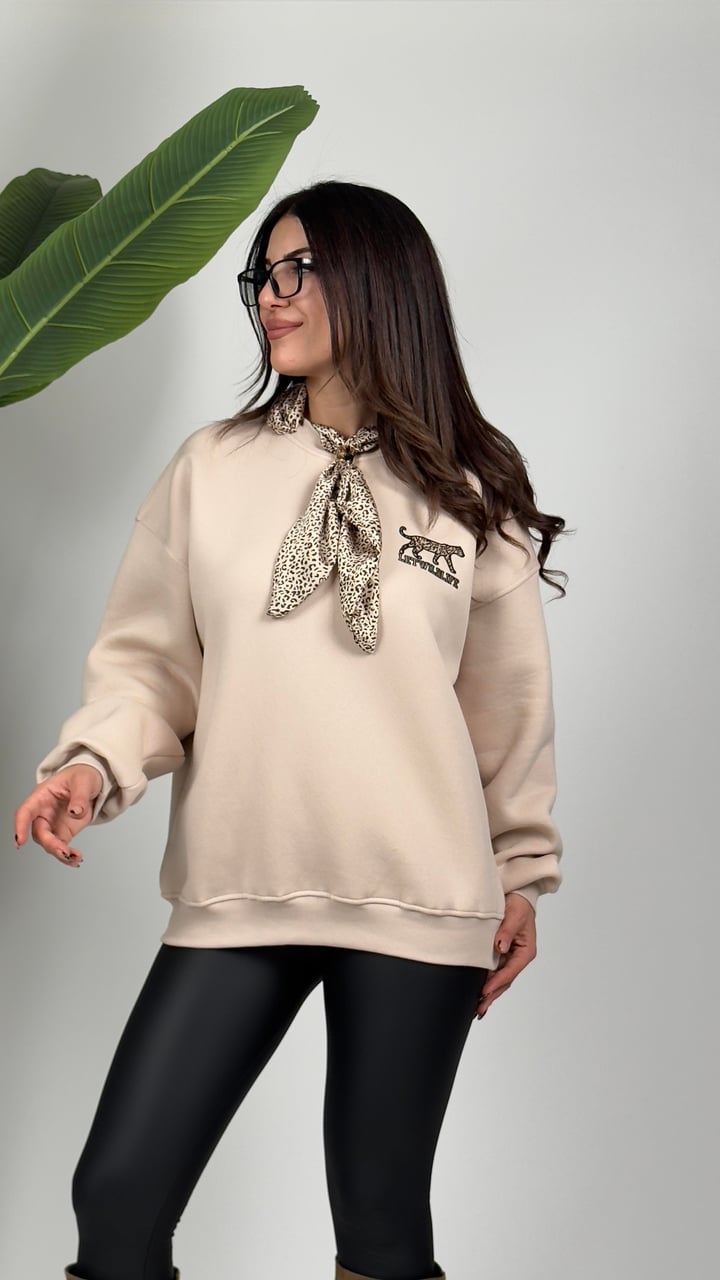 Sofia Bej Leopar Baskılı Fularlı Sweatshirt