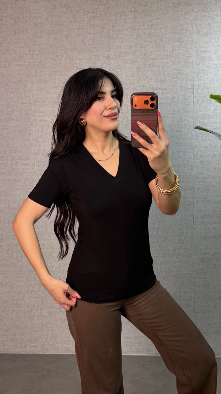 Somis Siyah V Yaka Basic Bluz