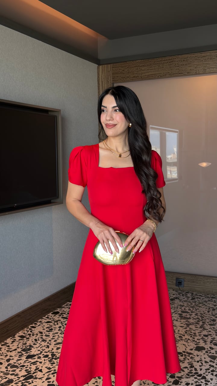 Vals Kırmızı Kare Yaka Kolları Pileli Elbise