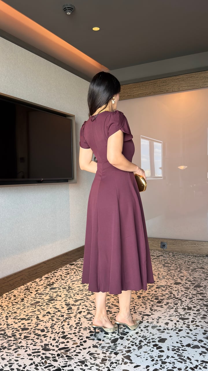 Vals Mürdüm Kare Yaka Kolları Pileli Elbise