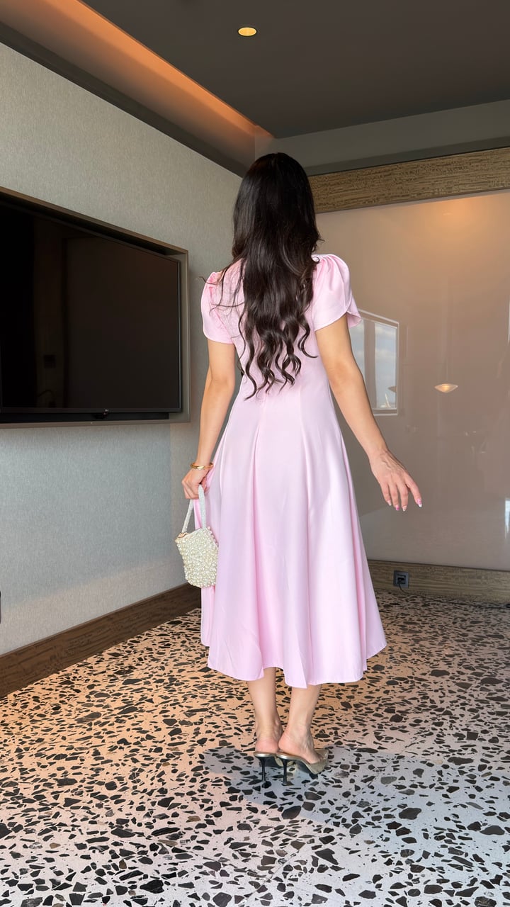 Vals Pembe Kare Yaka Kolları Pileli Elbise