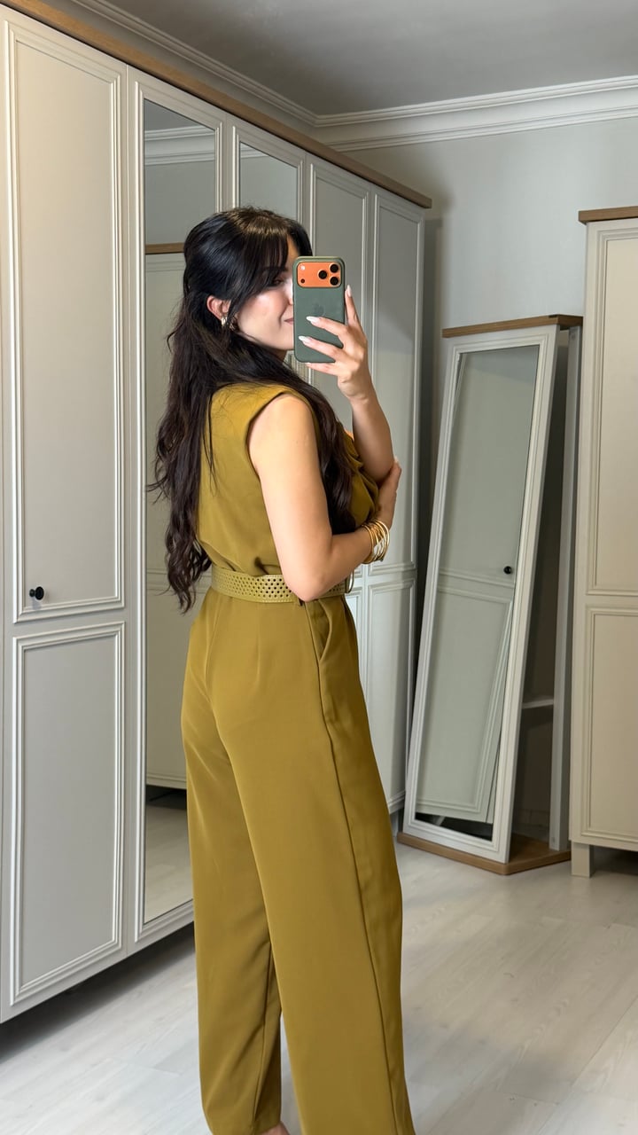 Veronika Yağ Yeşili Yaka Aksesuar Detaylı Kemerli Tulum 