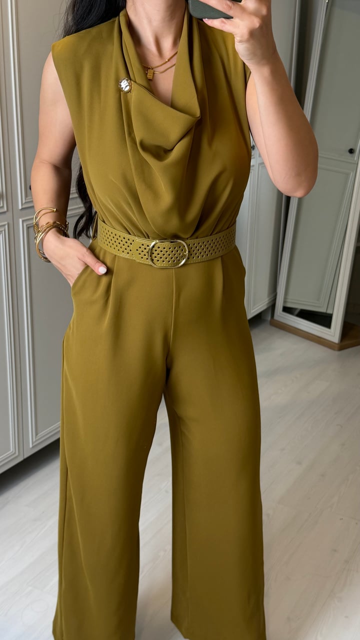 Veronika Yağ Yeşili Yaka Aksesuar Detaylı Kemerli Tulum 