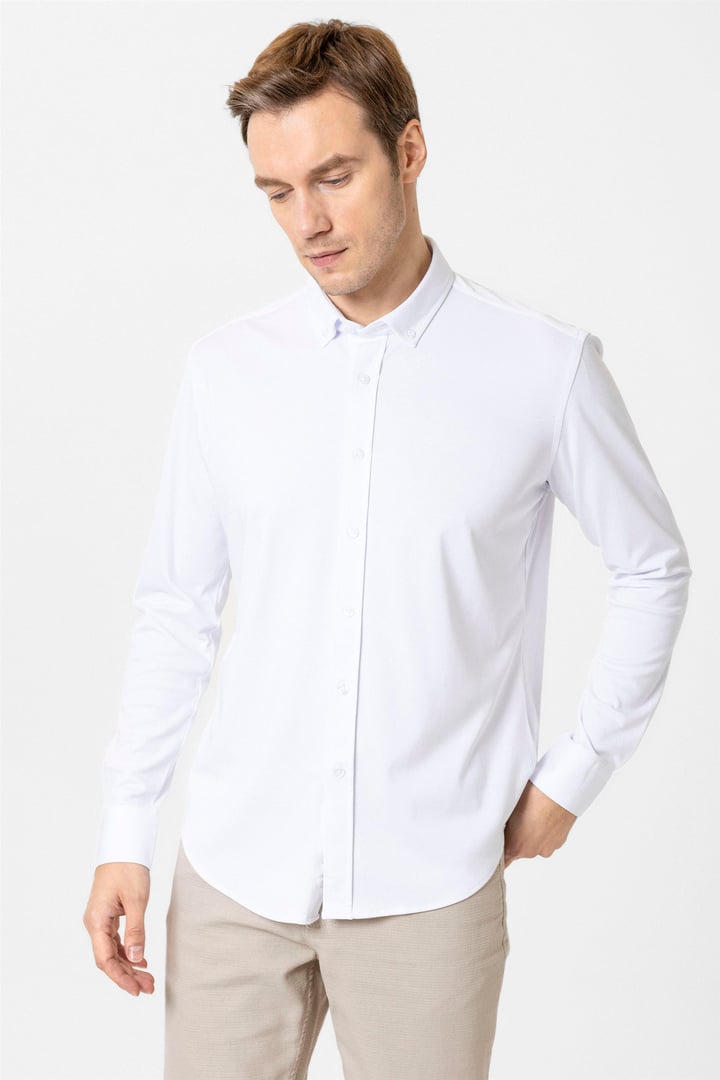 Beyaz Slim Fit Armürlü Düğmeli Yaka Gömlek