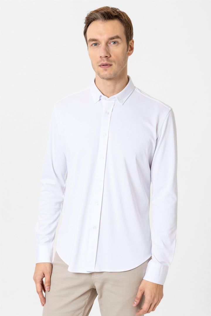 Beyaz Slim Fit Armürlü Düğmeli Yaka Gömlek
