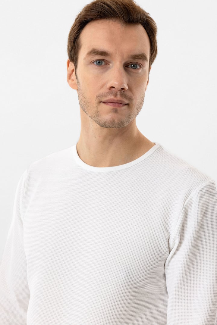 Beyaz Slim Fit Armürlü Bisiklet Yaka Sweatshirt