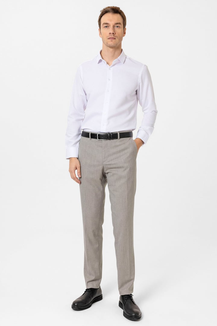 Beyaz Slim Fit Armürlü Klasik Yaka Gömlek