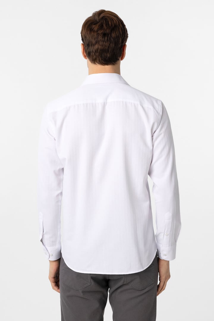 Beyaz Slim Fit Armürlü Klasik Yaka Gömlek